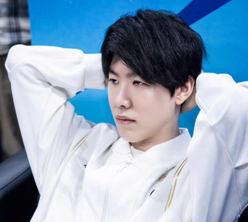 就在今天就在今天！龙团大乱斗EDG更胜一筹横扫AL拿到首胜！