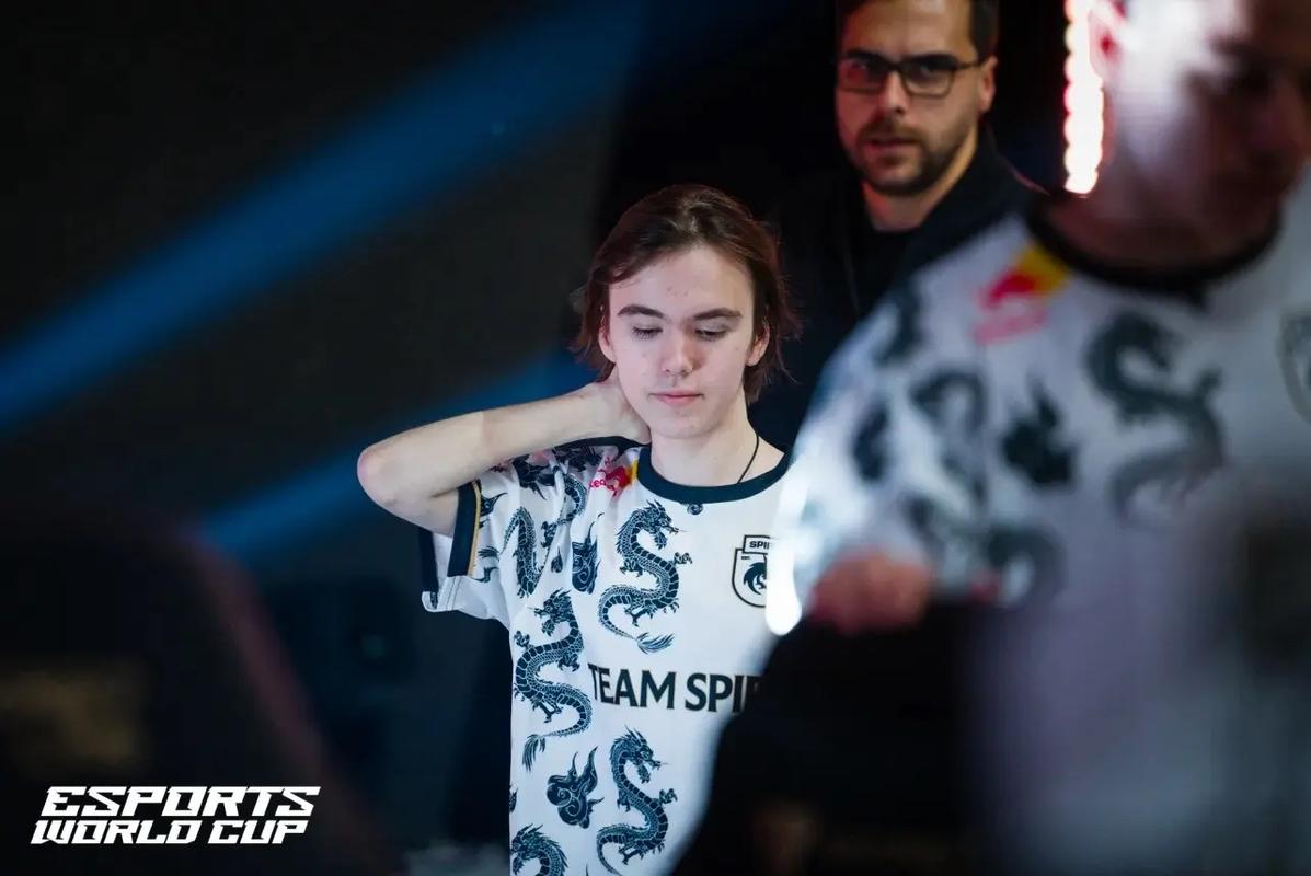 【赛后战报】轻松写意， JD Gaming 2：0碾压战胜FPX豪取三连胜